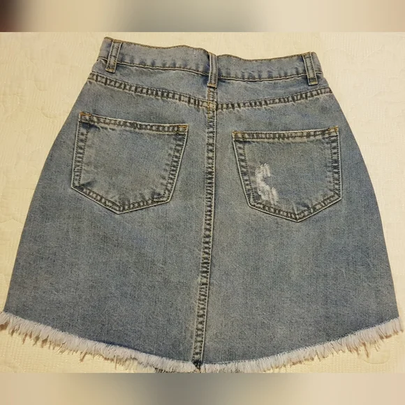 The Fated denim mini skirt size 6 - Picture 8 of 8